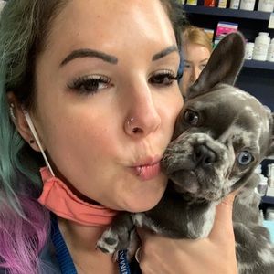 Meet your Posher, Sabrina